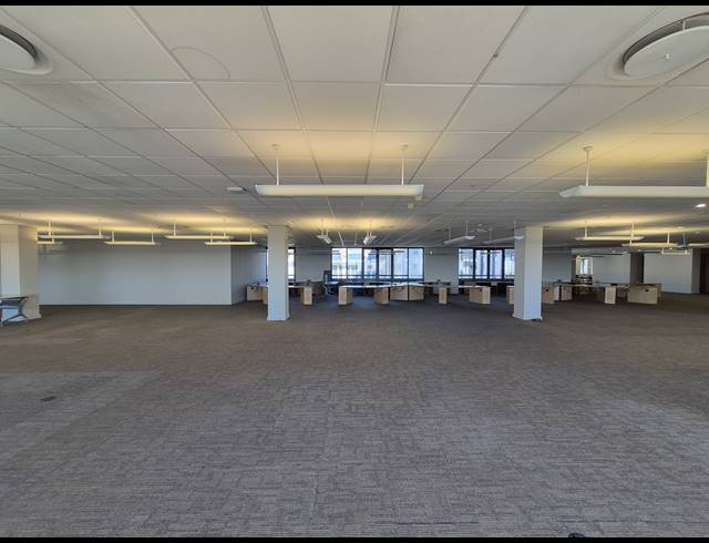 1,563M² OFFICE TO LET IN SANDTON CENTRAL